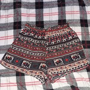 Bohemian high waisted shorts with elastic waistband
